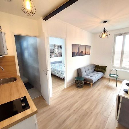 Superbe 2 Pieces Renove Et Calme Apartment โอแบวีลีเย ภายนอก รูปภาพ